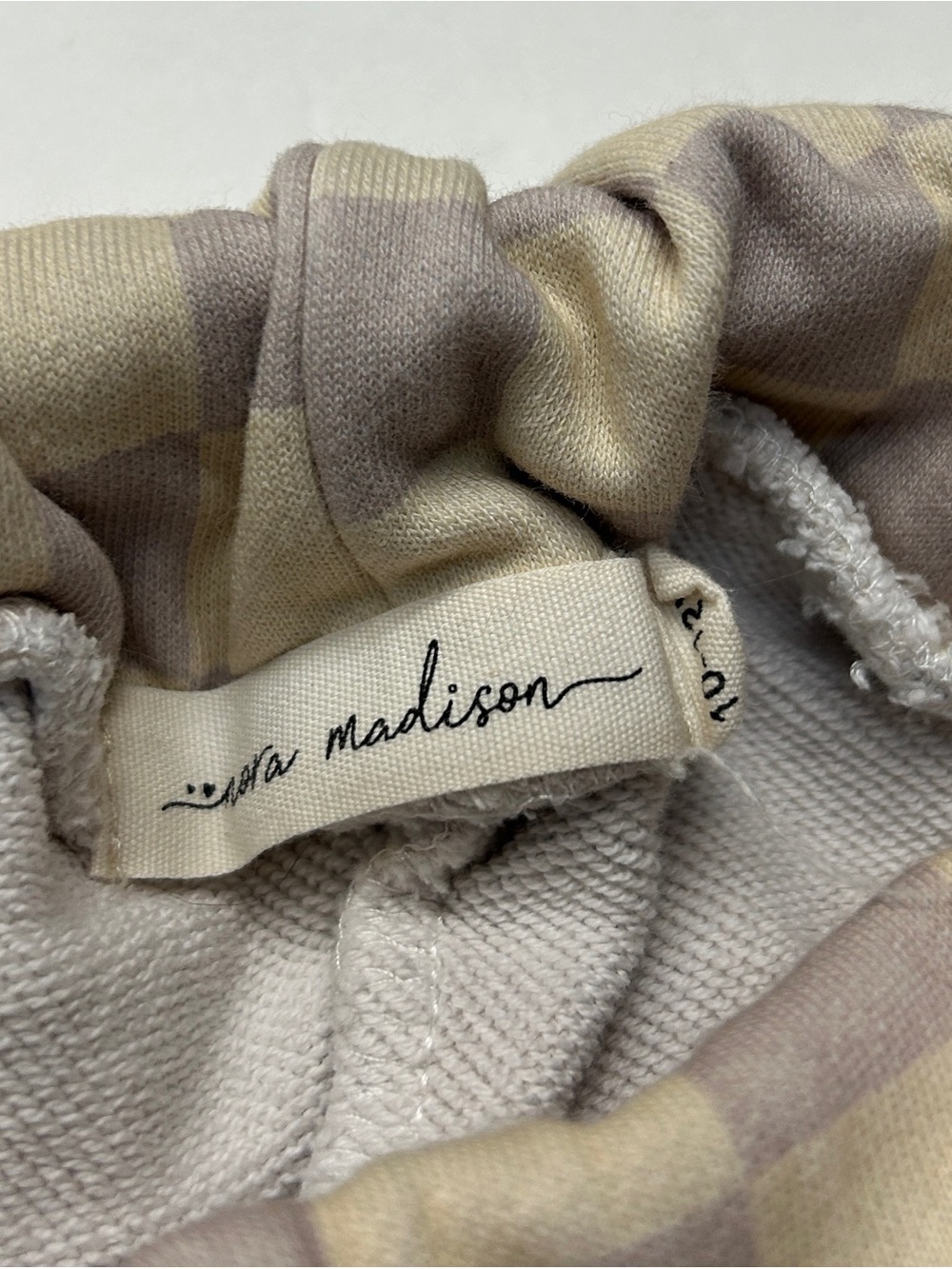 Nora Madison Beige & Lavender Purple Checker Plaid Joggers Sweatpants Pants - Picture 3 of 3